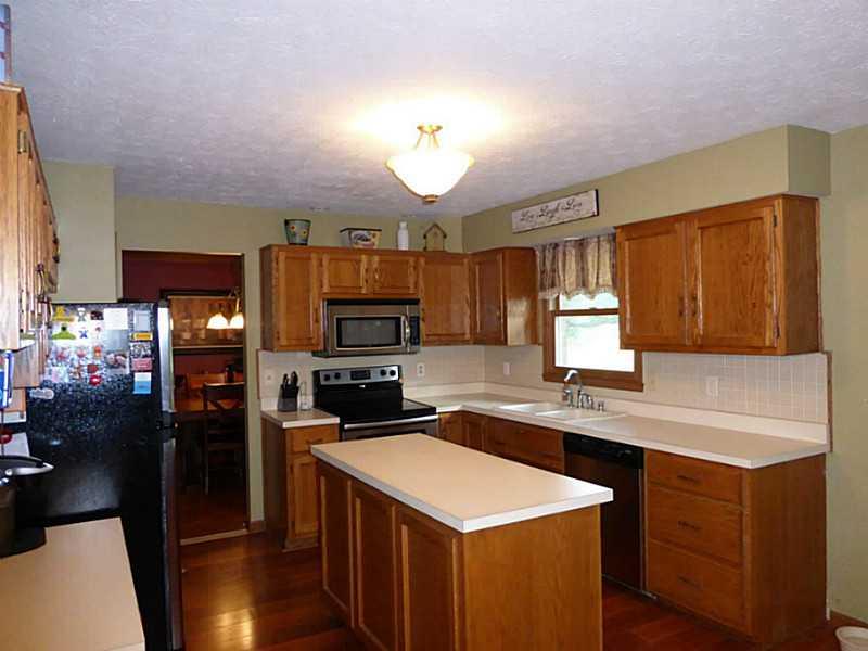 846 Bennett Road Carmel, IN 46032 - Photo 6 of 22 Gallery Image 6