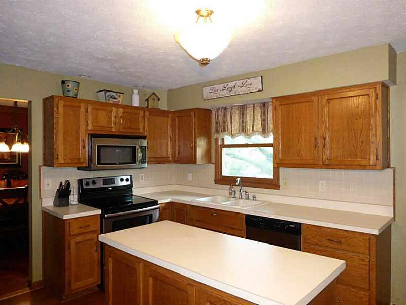 846 Bennett Road Carmel, IN 46032 - Photo 7 of 22 Gallery Image 7