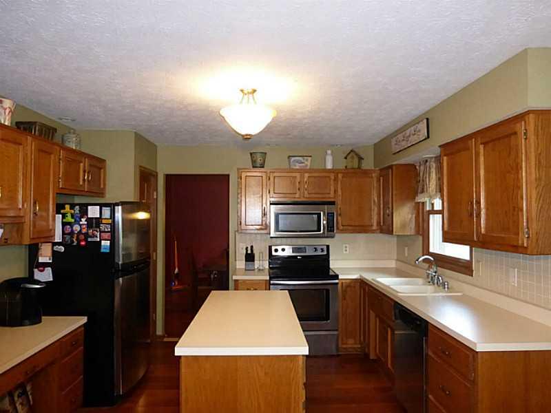 846 Bennett Road Carmel, IN 46032 - Photo 8 of 22 Gallery Image 8
