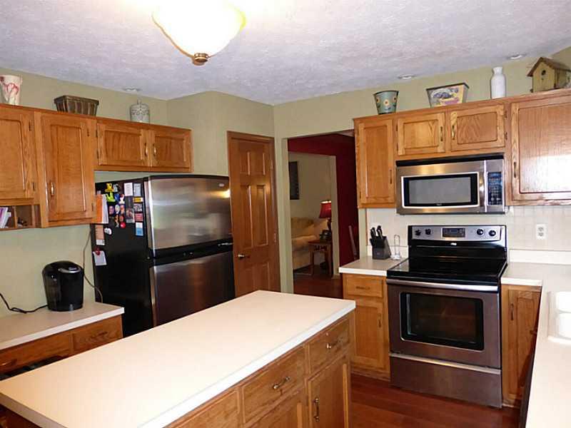846 Bennett Road Carmel, IN 46032 - Photo 9 of 22 Gallery Image 9