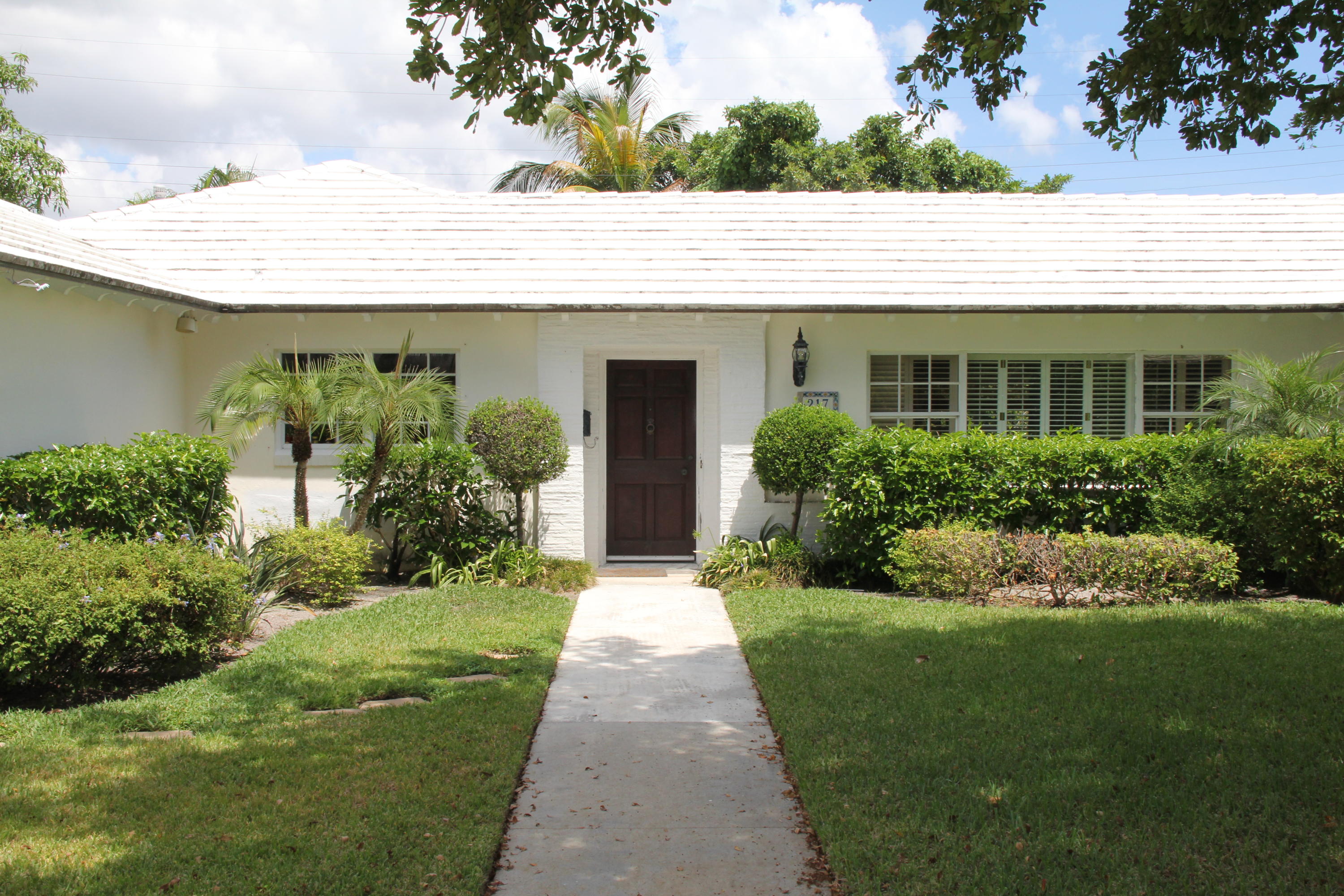 217 Edmor Road West Palm Beach, FL 33405 - Photo 2 of 15 Front of Home