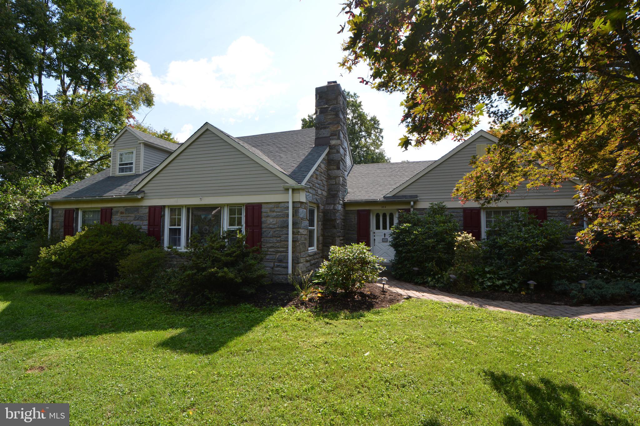 104 East Brookhaven Road Wallingford, PA 19086 - Photo 1 of 31