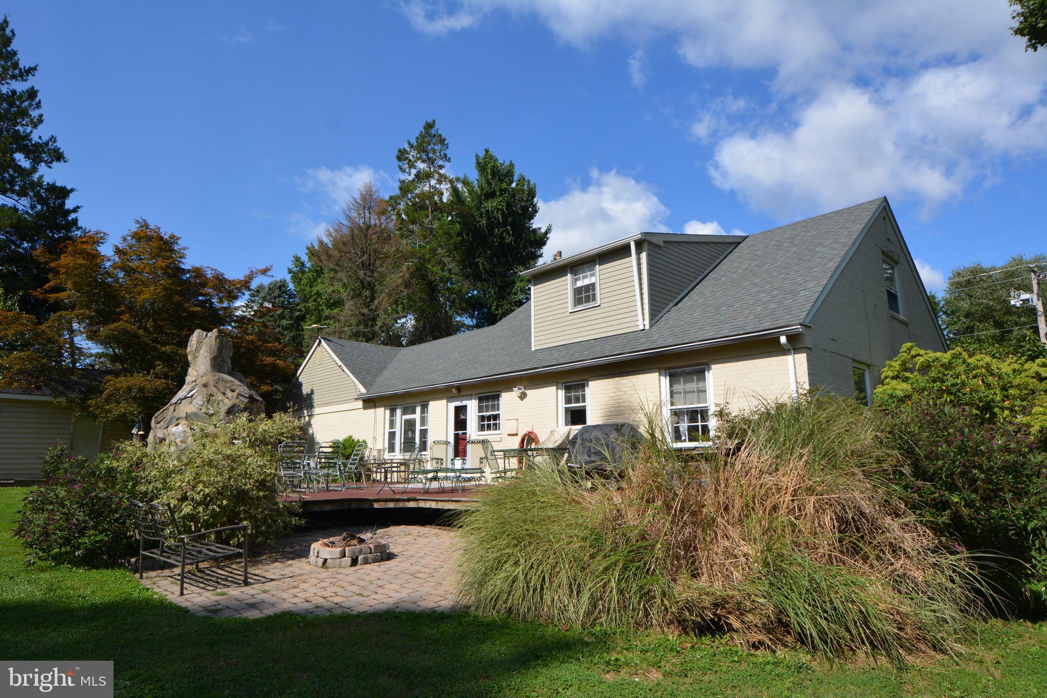 104 East Brookhaven Road Wallingford, PA 19086 - Photo 2 of 31