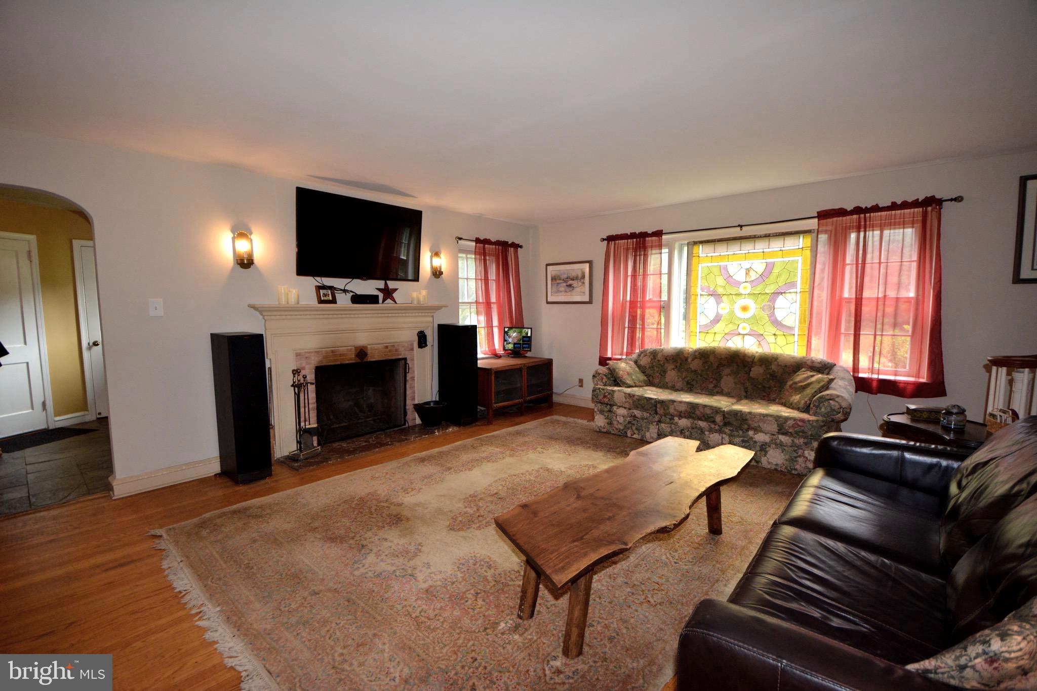 104 East Brookhaven Road Wallingford, PA 19086 - Photo 4 of 31