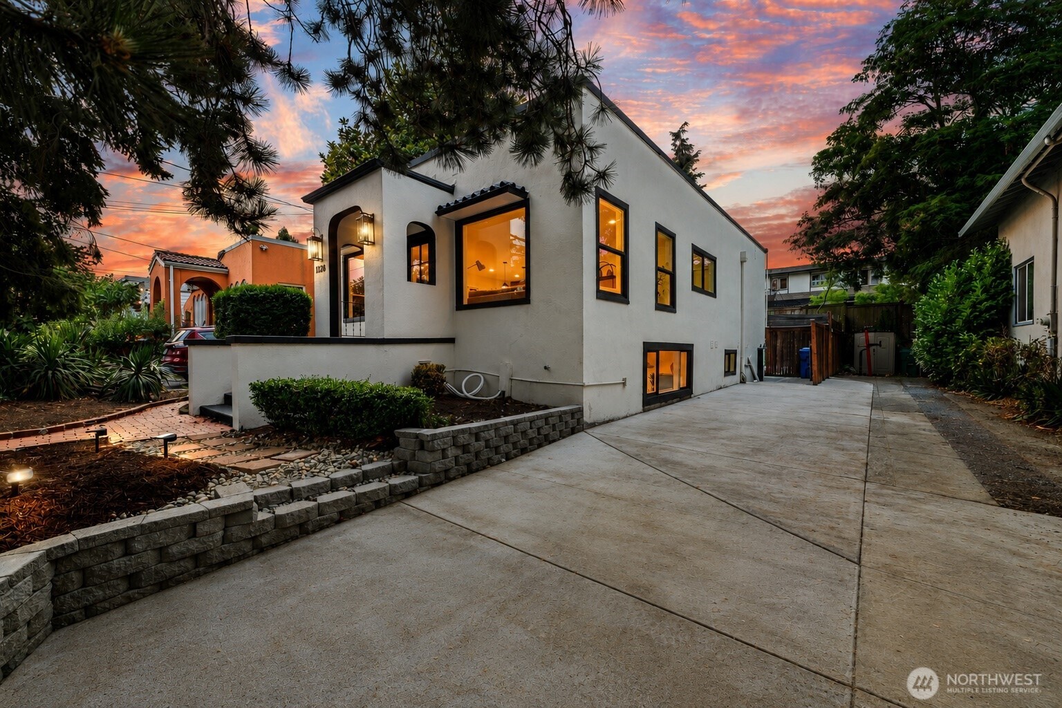 1128 North 77th Street Seattle, WA 98103 - Photo 4 of 38 Gallery Image 4