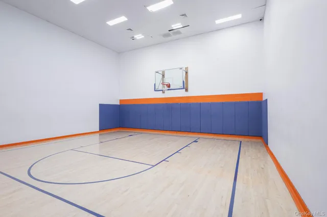 a view of a tennis court