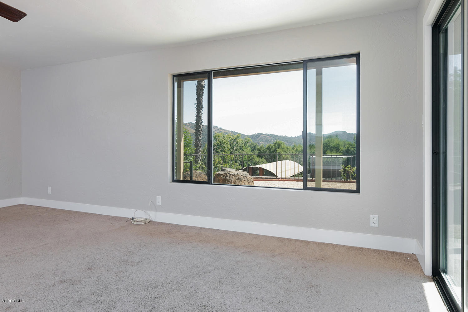80 Santa Ana Way Oak View, CA 93022 - Photo 22 of 55 an empty room with a window