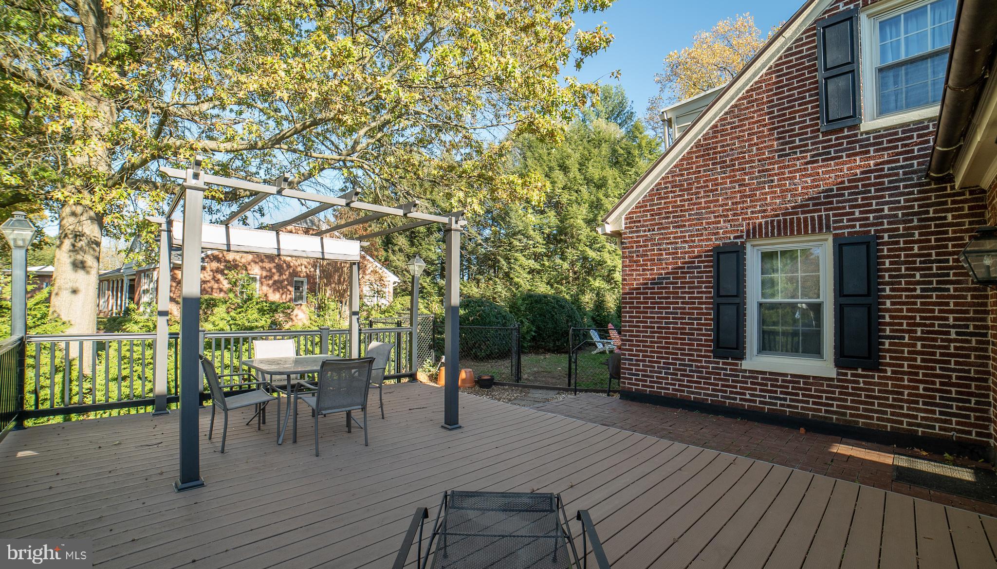 nice sized deck!