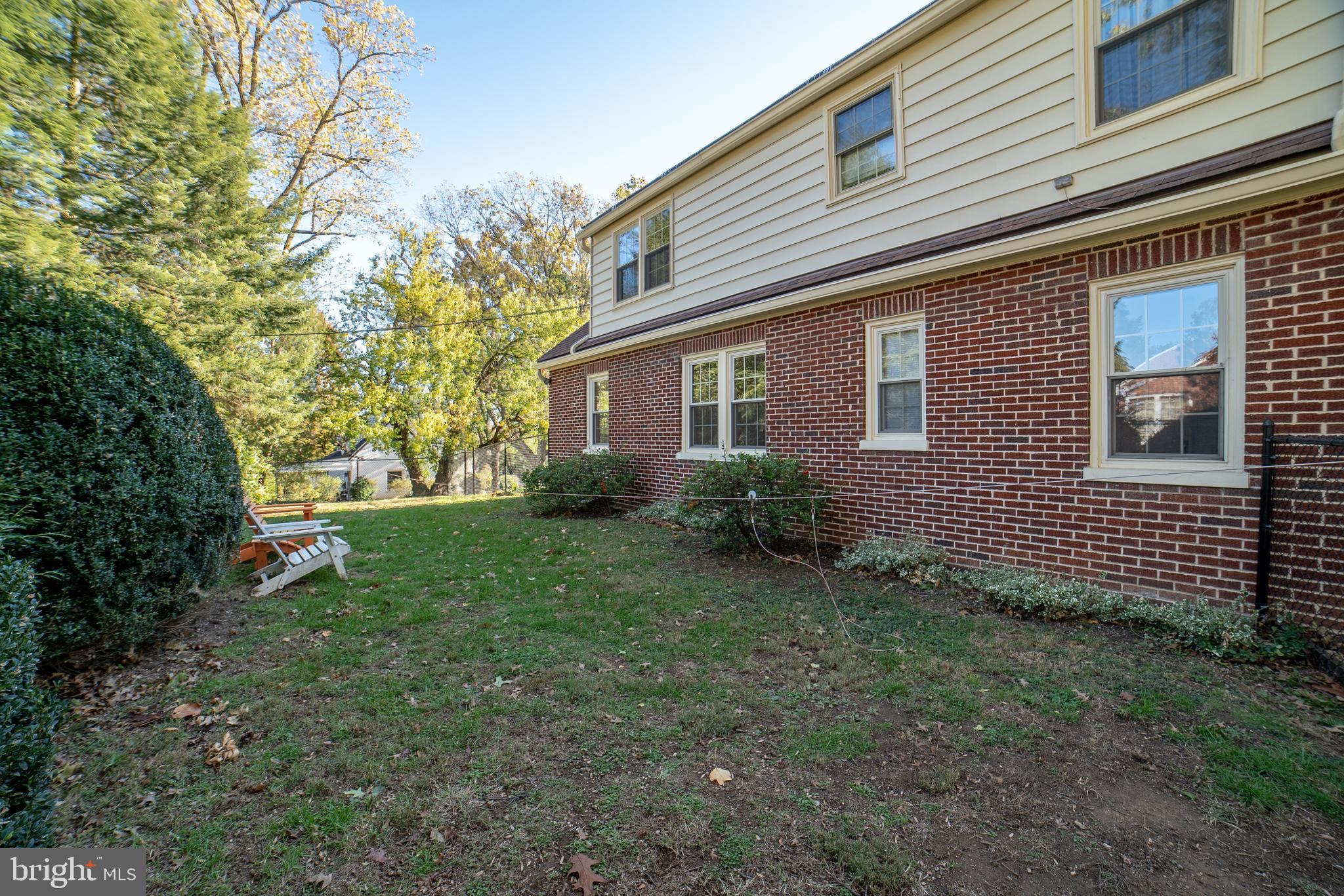 "L" shaped back yard