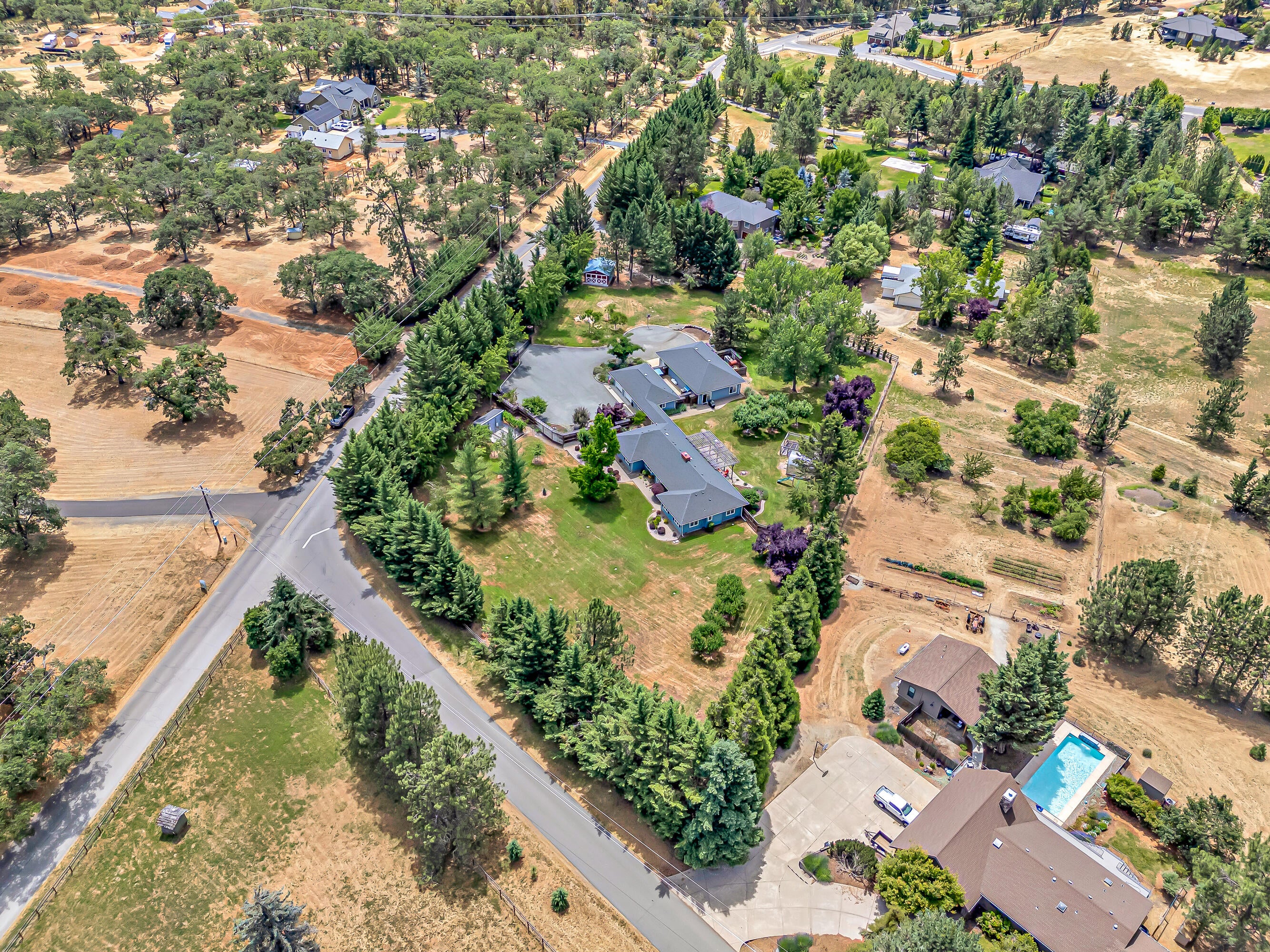 550 Pair A Dice Ranch Road Jacksonville, OR 97530 - Photo 77 of 83 DJI_20250619123310_0043_D