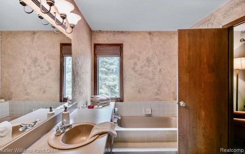 1187 Chaffer Drive Rochester Hills, MI 48306 - Photo 27 of 33