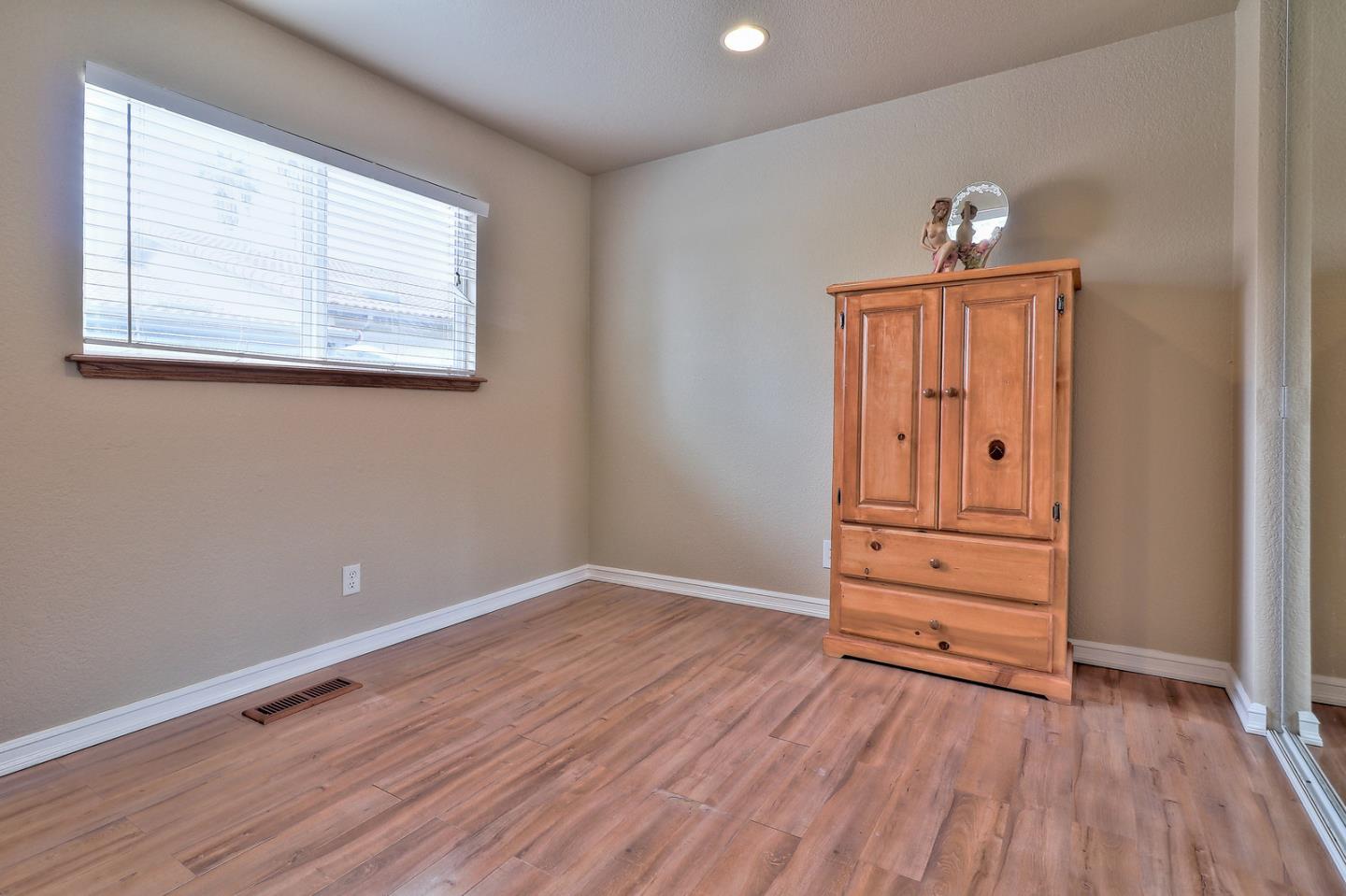 409 Green Valley Road Watsonville, CA 95076 - Photo 20 of 33 Gallery Image 20