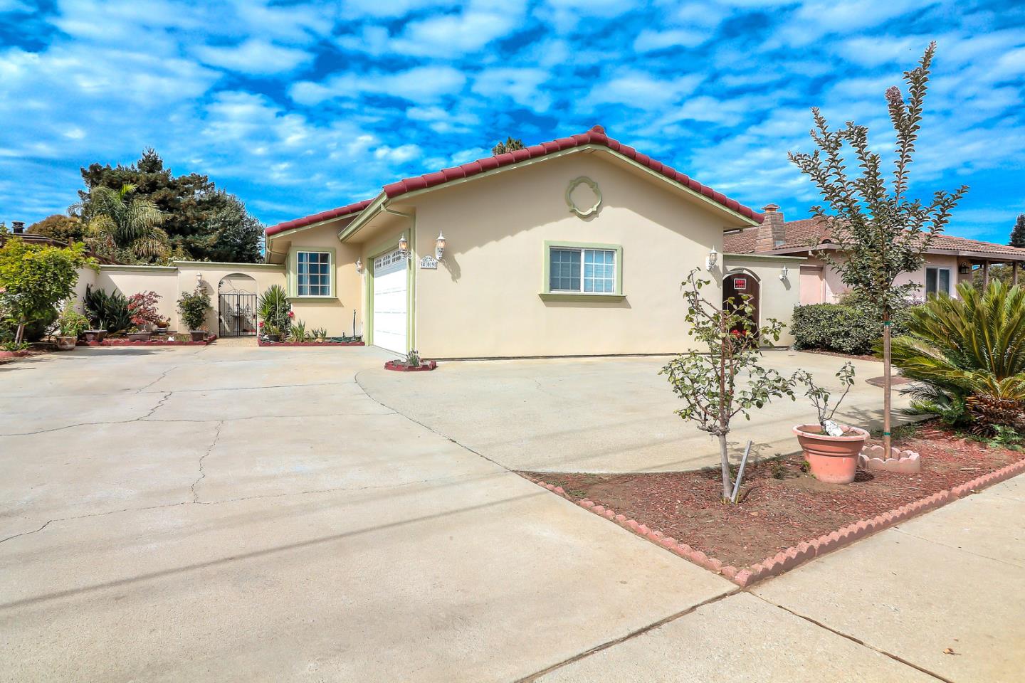 409 Green Valley Road Watsonville, CA 95076 - Photo 2 of 33 Gallery Image 2