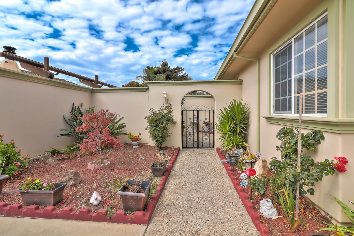 409 Green Valley Road Watsonville, CA 95076 - Photo 5 of 33 Gallery Image 5