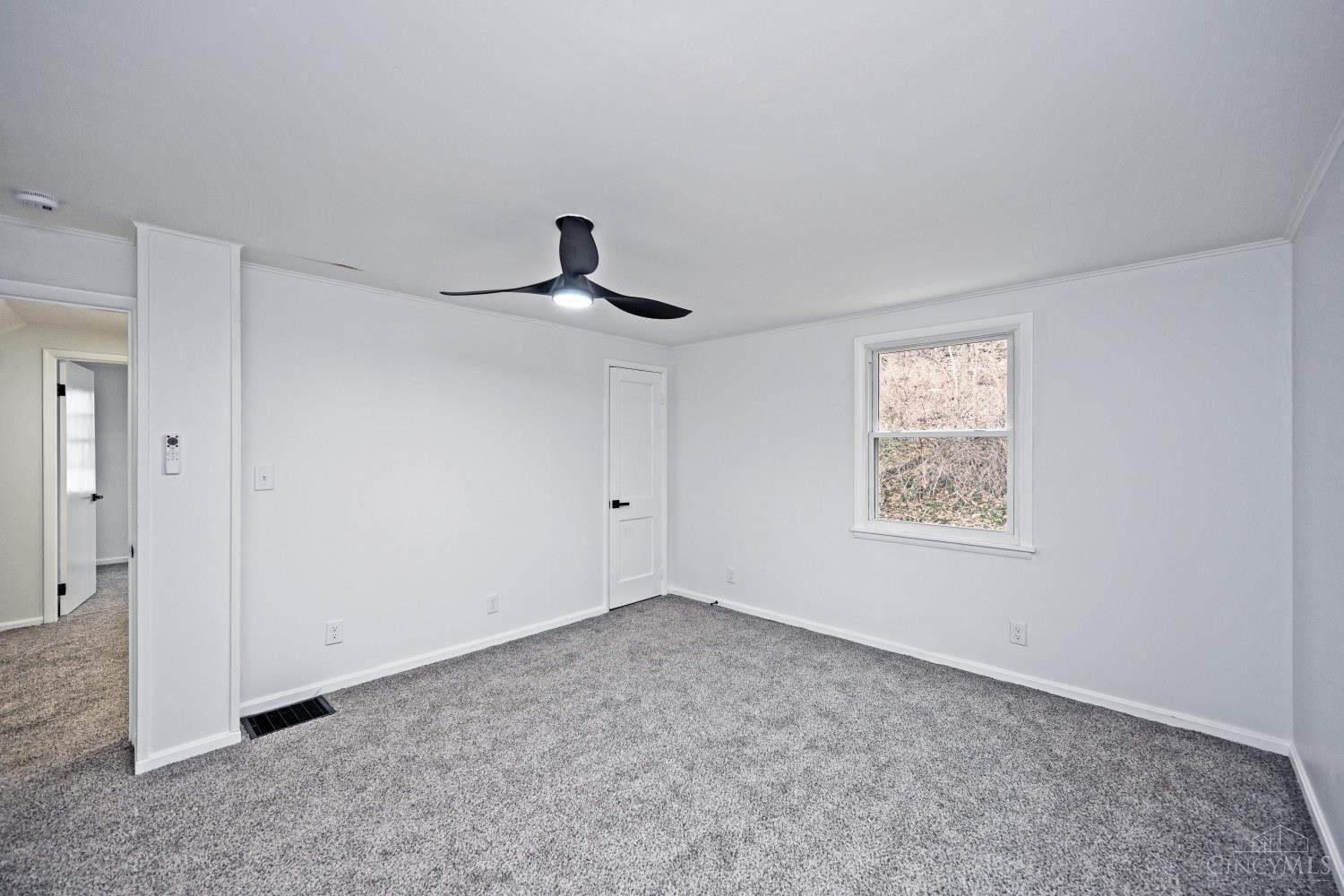 2037 Duck Creek Road Cincinnati, OH 45207 - Photo 28 of 40