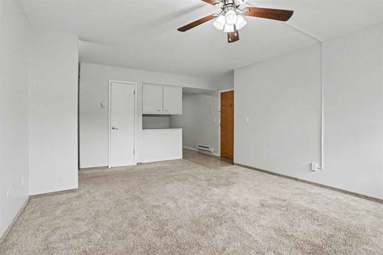 722 West Kilgore Road, Unit 102 Kalamazoo, MI 49008 - Photo 5 of 15 Gallery Image 5