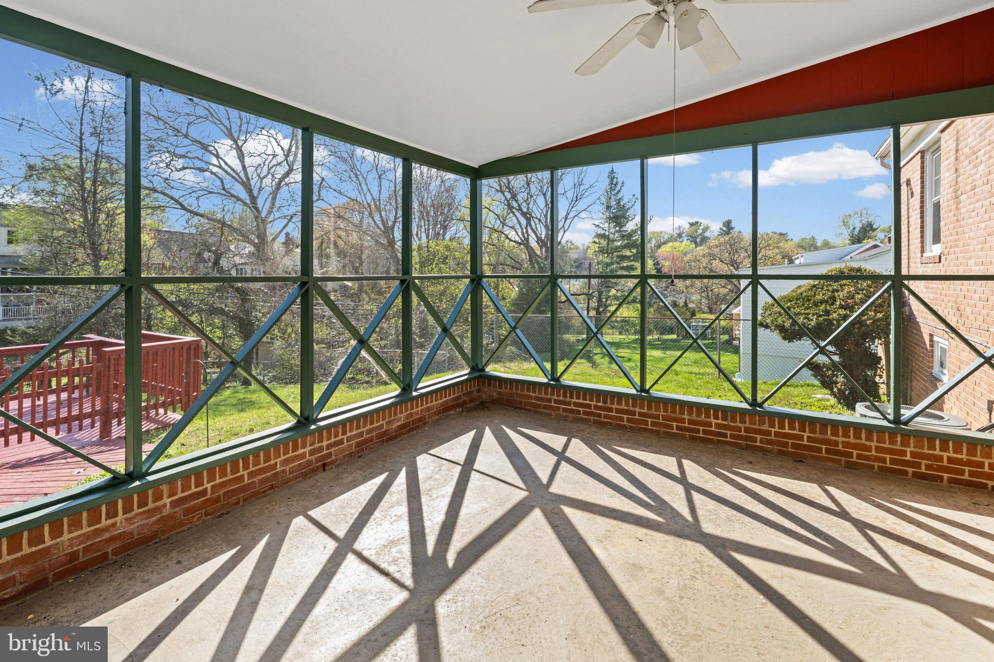 1413 Glendale Road Baltimore, MD 21239 - Photo 21 of 26 Rear Screen-In Porch