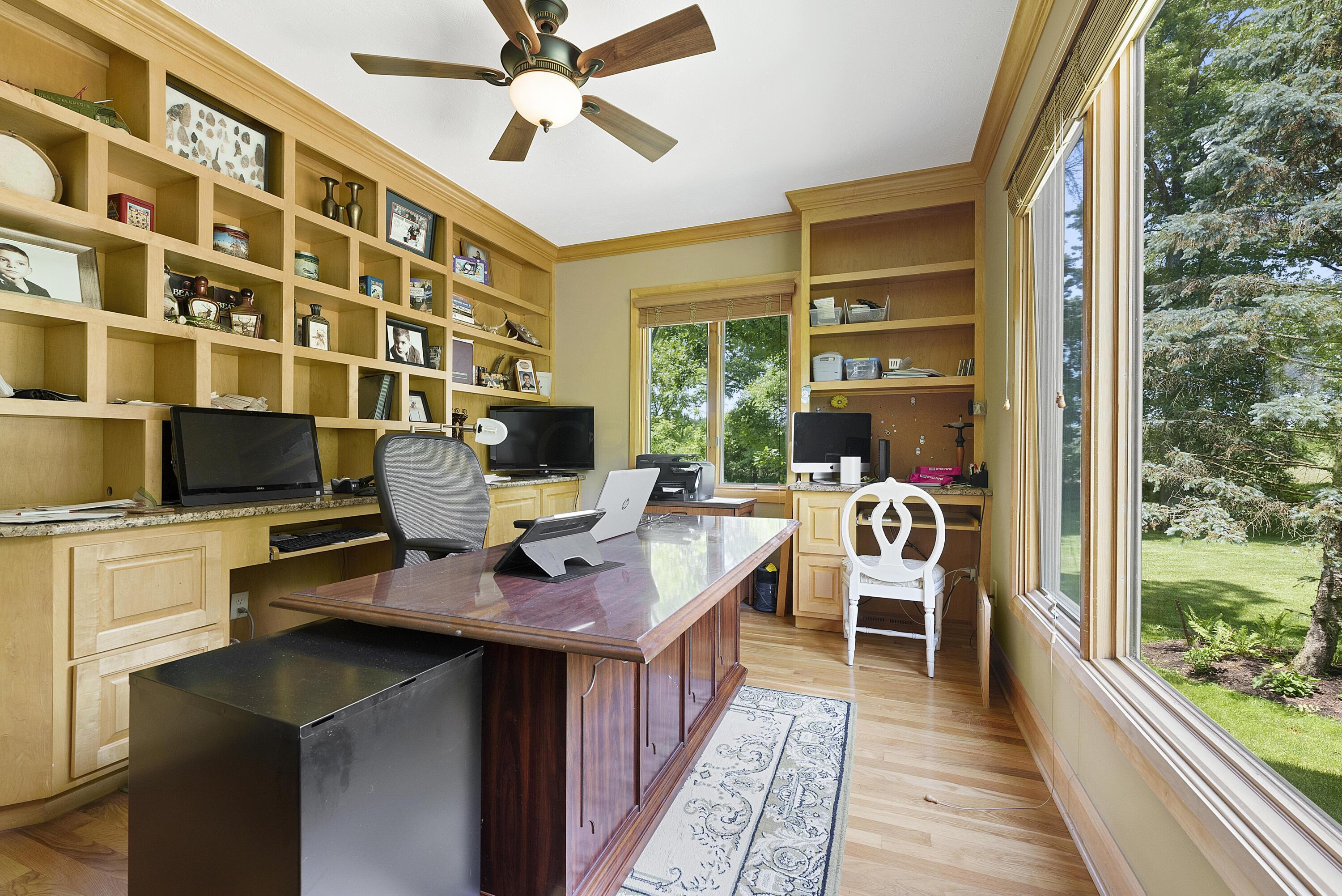 6885 Lewis Center Road Galena, OH 43021 - Photo 26 of 50 Office