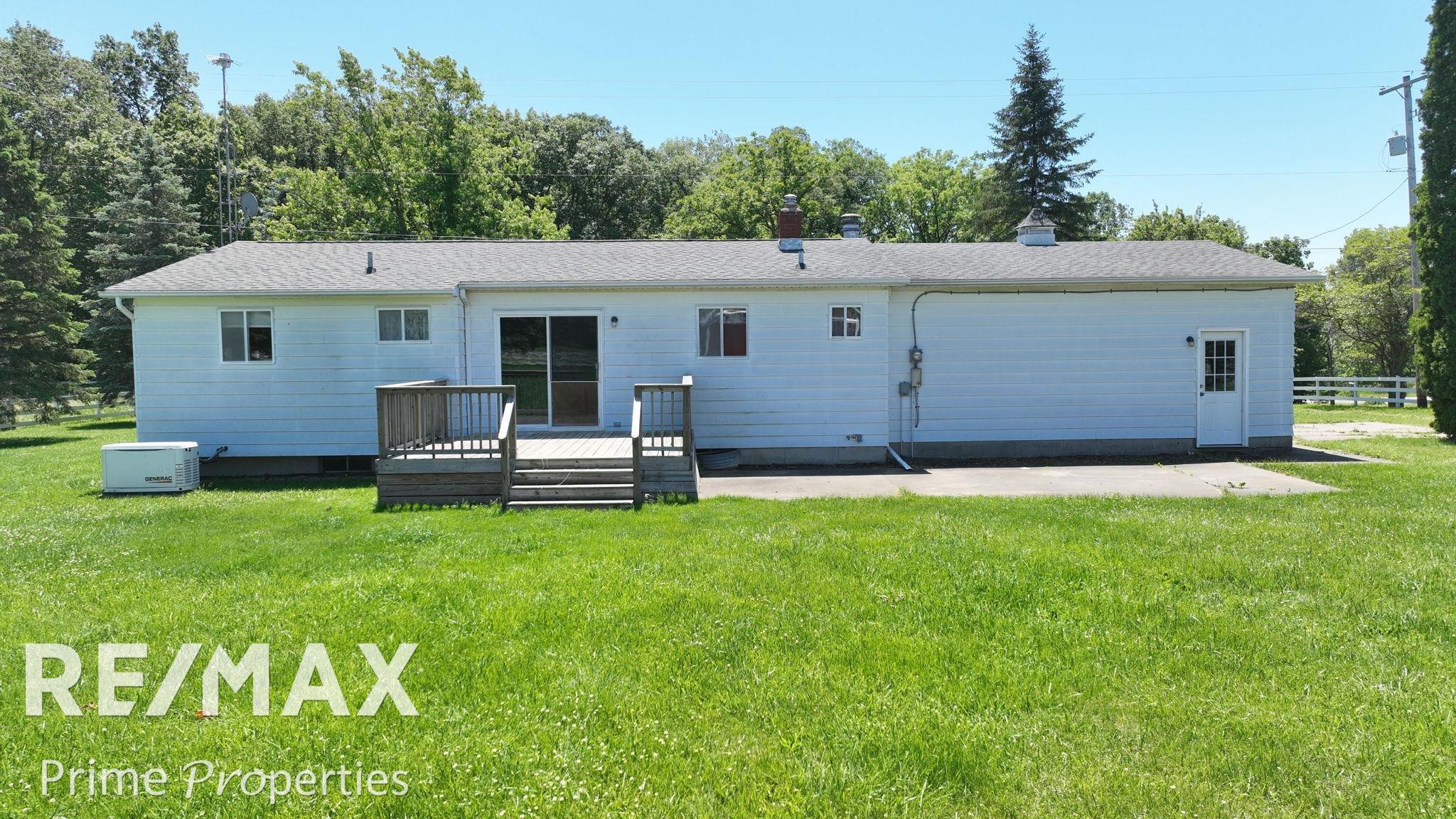 8366 Smith Road Gaines, MI 48436 - Photo 8 of 74 50145420-33ab9e68-3aac-4961-a841-fc002d49c167.JPG