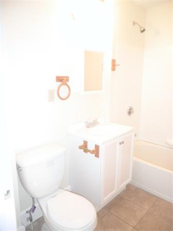 27 Wellington Street Springfield, MA 01109 - Photo 7 of 13 Gallery Image 7