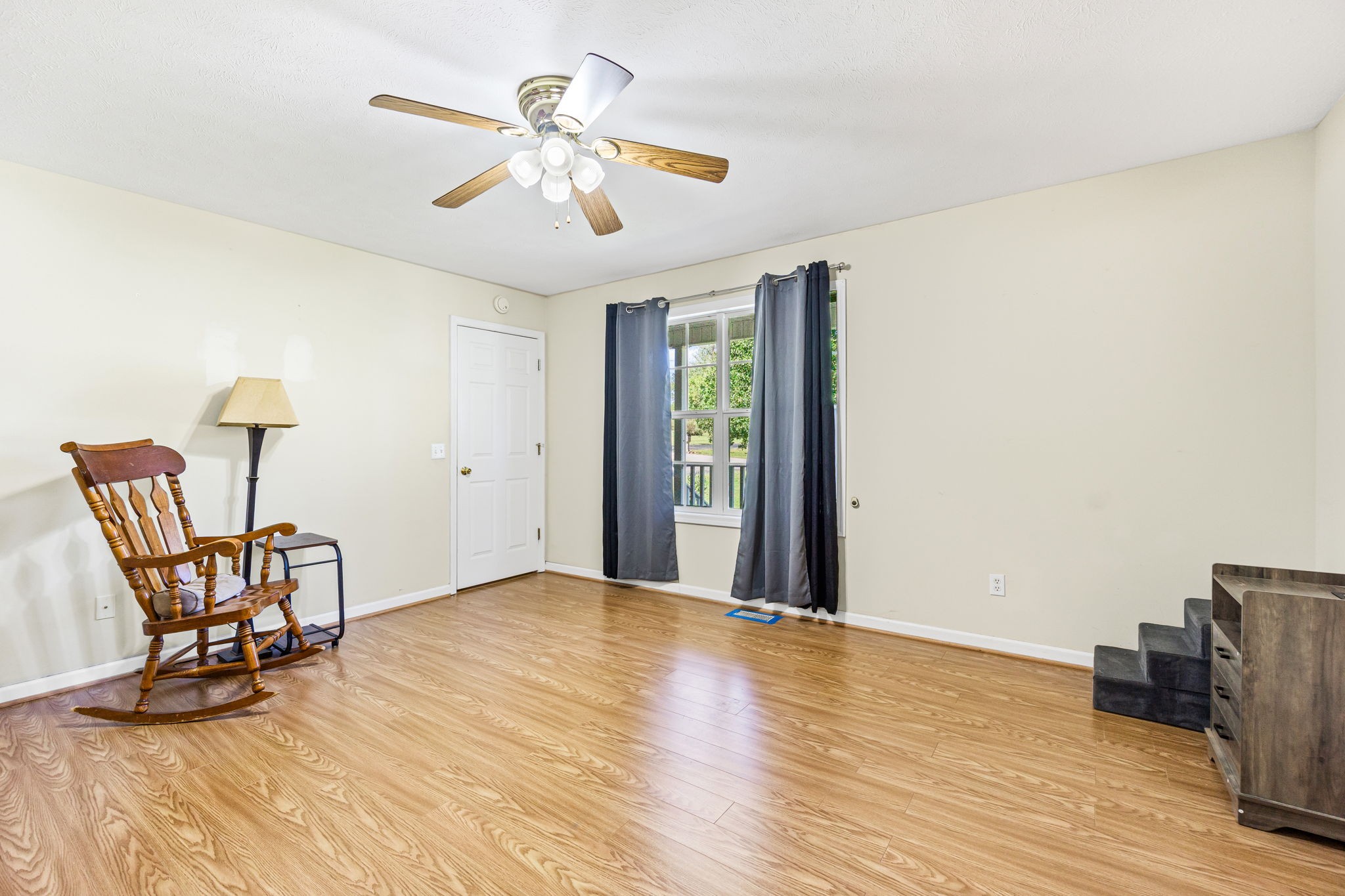 291 Poplar Point Lane Rickman, TN 38580 - Photo 23 of 34 a view of a livingroom with furniture and wooden floor