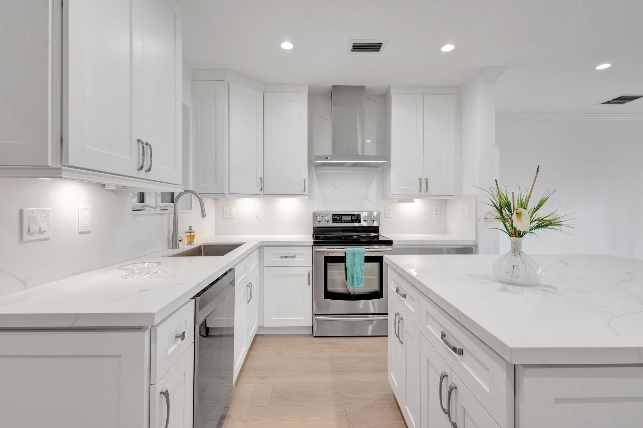 339 Putnam Ranch Road West Palm Beach, FL 33405 - Photo 7 of 29 16-web-or-mls-5D1A3377