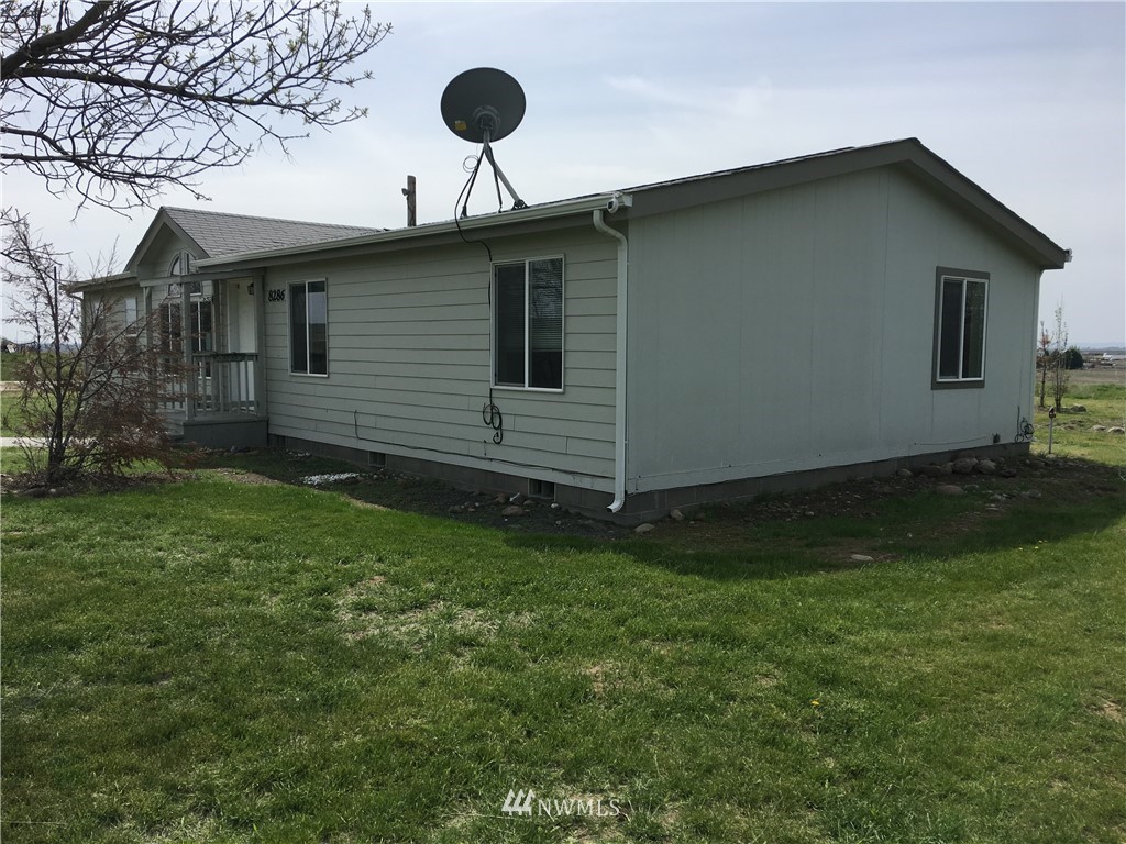 8286 Neppel Road Northeast Moses Lake, WA 98837 - Photo 3 of 25 Gallery Image 3