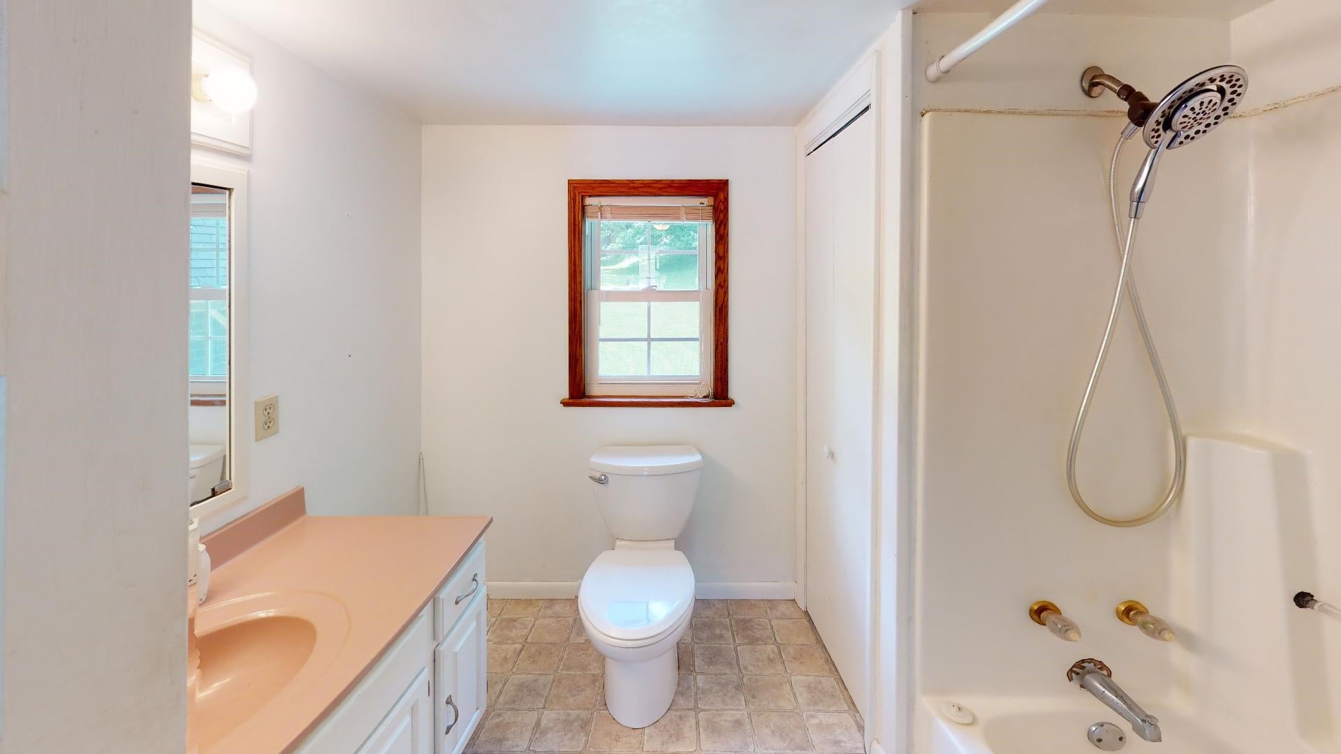 3951 Green Valley Road Huntington, WV 25701 - Photo 13 of 17 Gallery Image 13