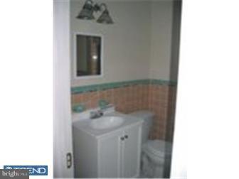 7402 Briar Road Philadelphia, PA 19138 - Photo 4 of 12 Bathroom