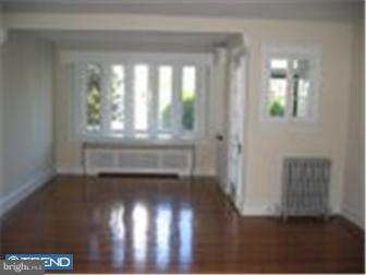 7402 Briar Road Philadelphia, PA 19138 - Photo 8 of 12 Dining Room