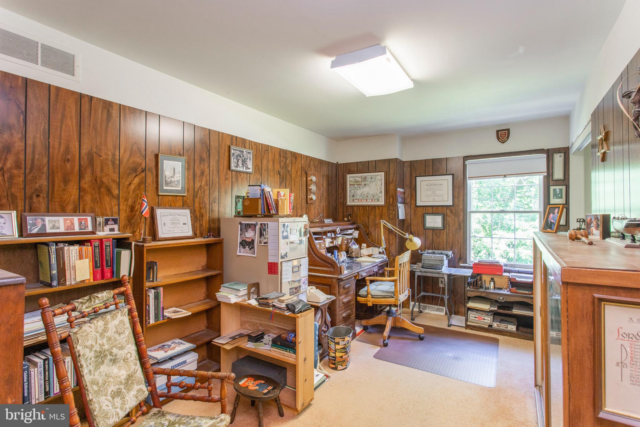 154 Poplar Road Newtown Square, PA 19073 - Photo 33 of 56 4th bedroom being used as office.