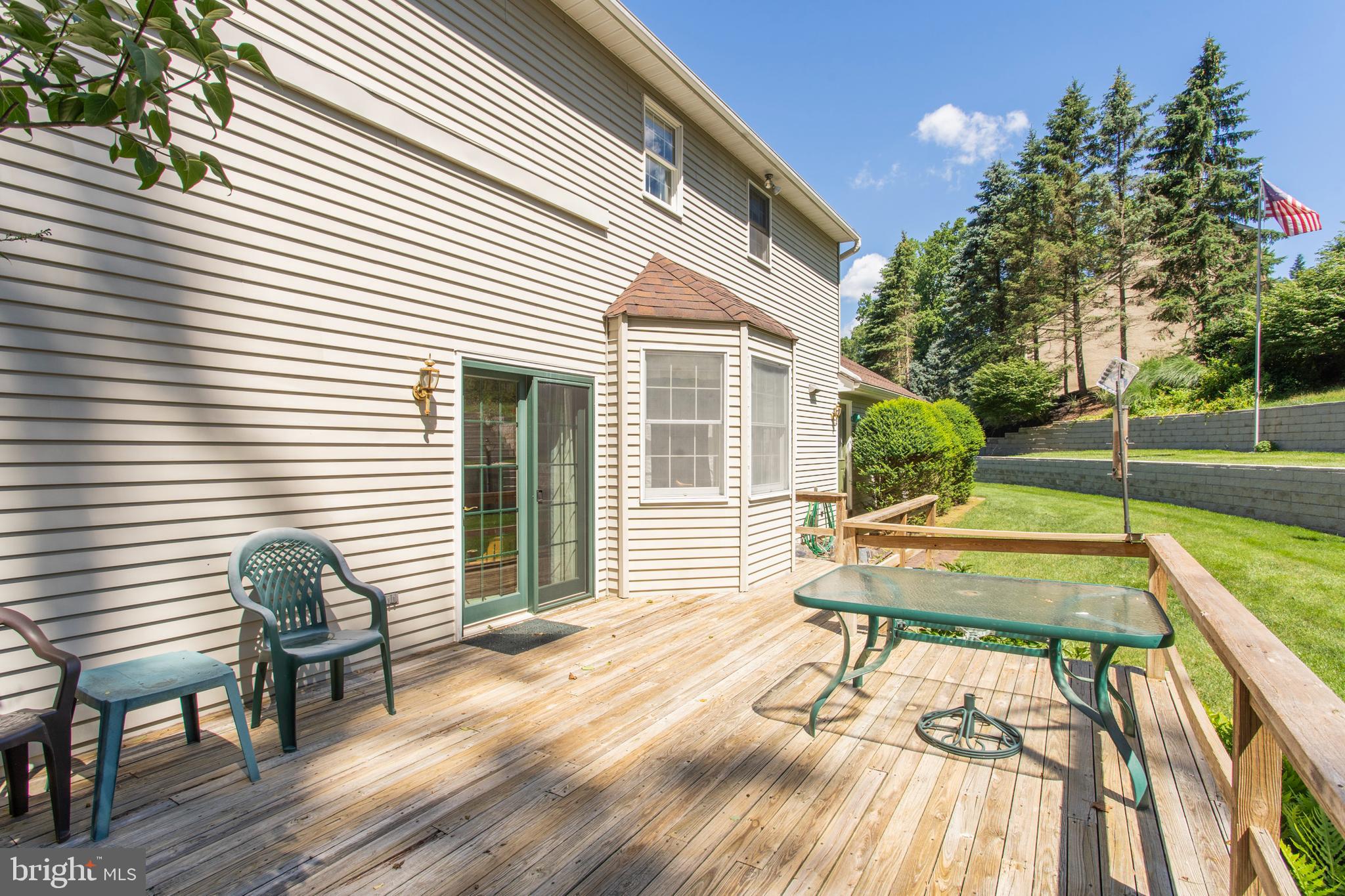 154 Poplar Road Newtown Square, PA 19073 - Photo 42 of 56 Deck off of family room.