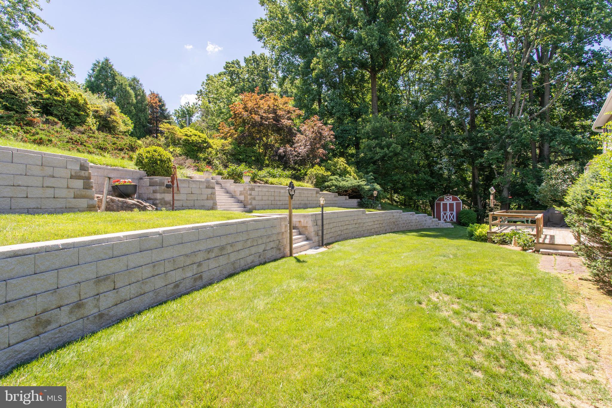 154 Poplar Road Newtown Square, PA 19073 - Photo 46 of 56 Gardens throughout.