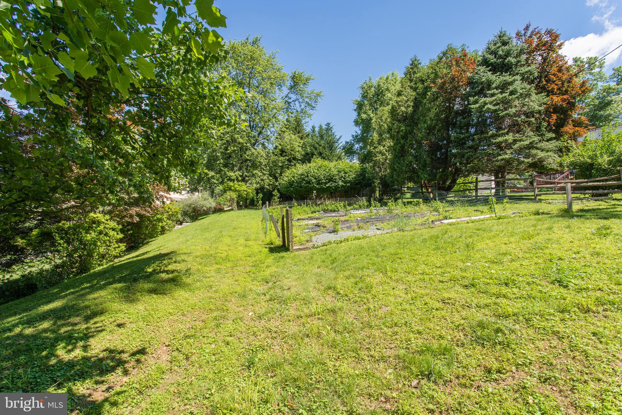 154 Poplar Road Newtown Square, PA 19073 - Photo 51 of 56 Large garden for plantings.