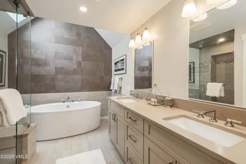 $800,000 | 25 Bachelor Gulch Road, Beaver Creek, CO 81620