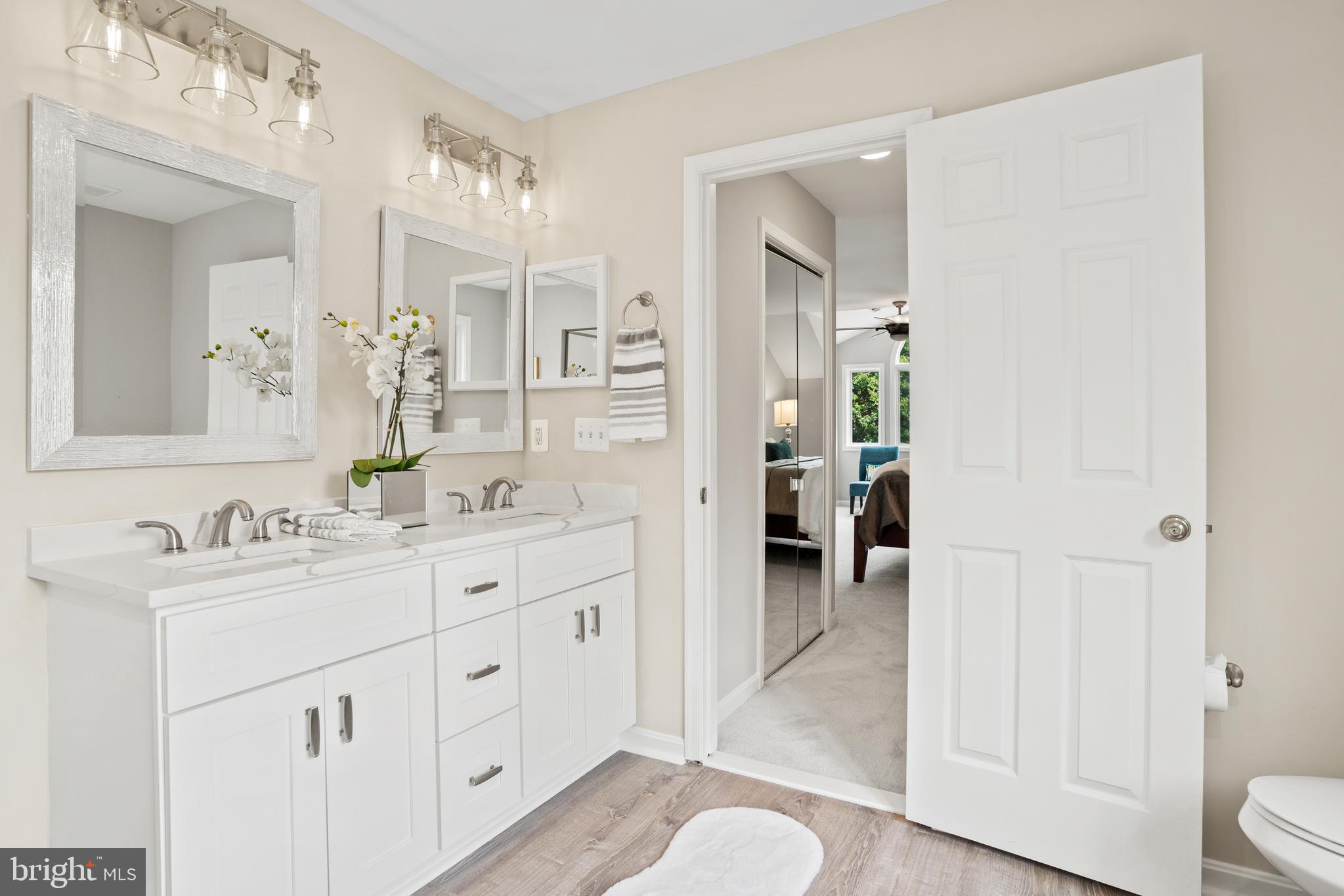 1306 Pavilion Club Way Reston, VA 20194 - Photo 30 of 56 Primary Bathroom
