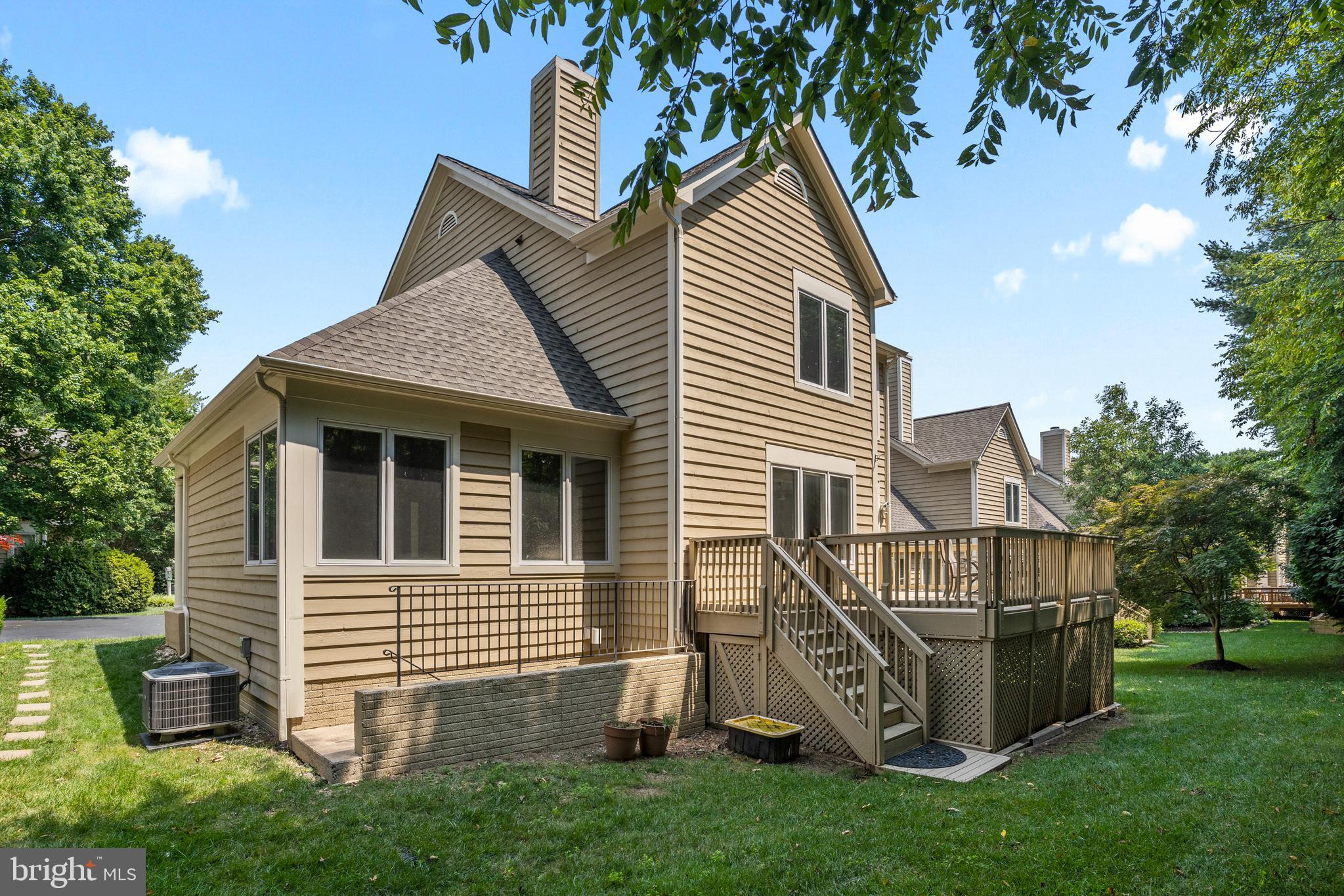 1306 Pavilion Club Way Reston, VA 20194 - Photo 45 of 56 Exterior Rear