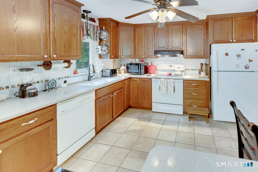 24 Joe Williams Road East Haddam, CT 06469 - Photo 6 of 38