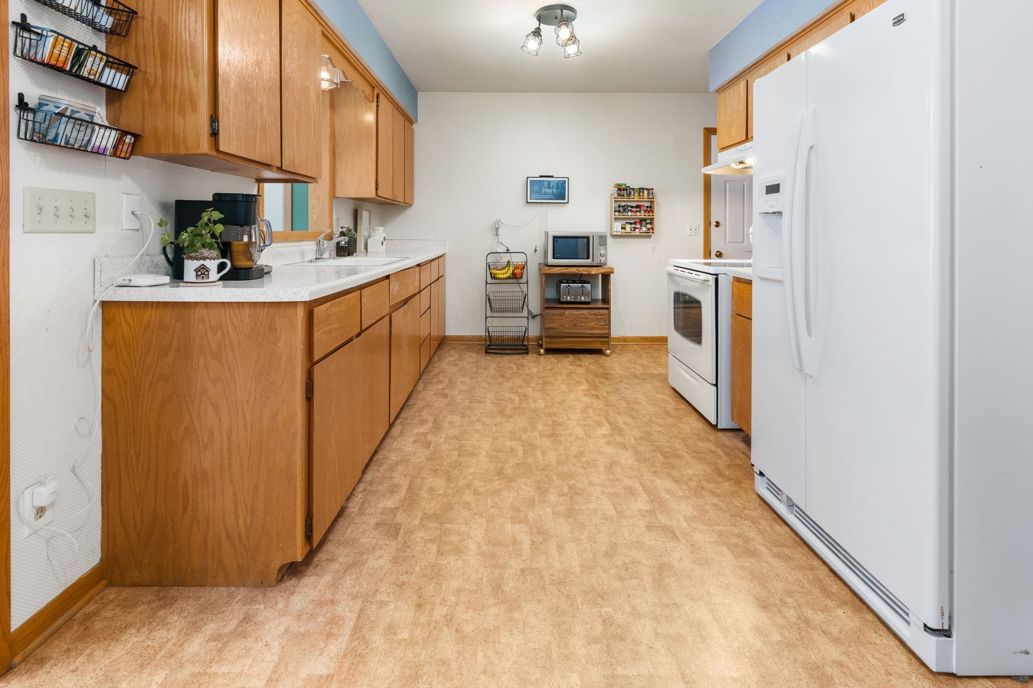 585 North Perry Parkway Oregon, WI 53575 - Photo 13 of 33