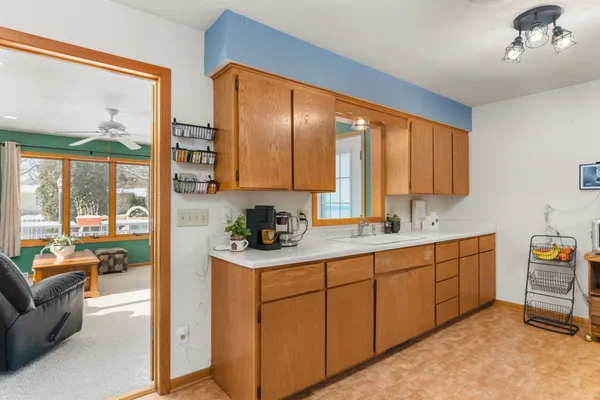 $424,900 | 585 North Perry Parkway, Oregon, WI 53575