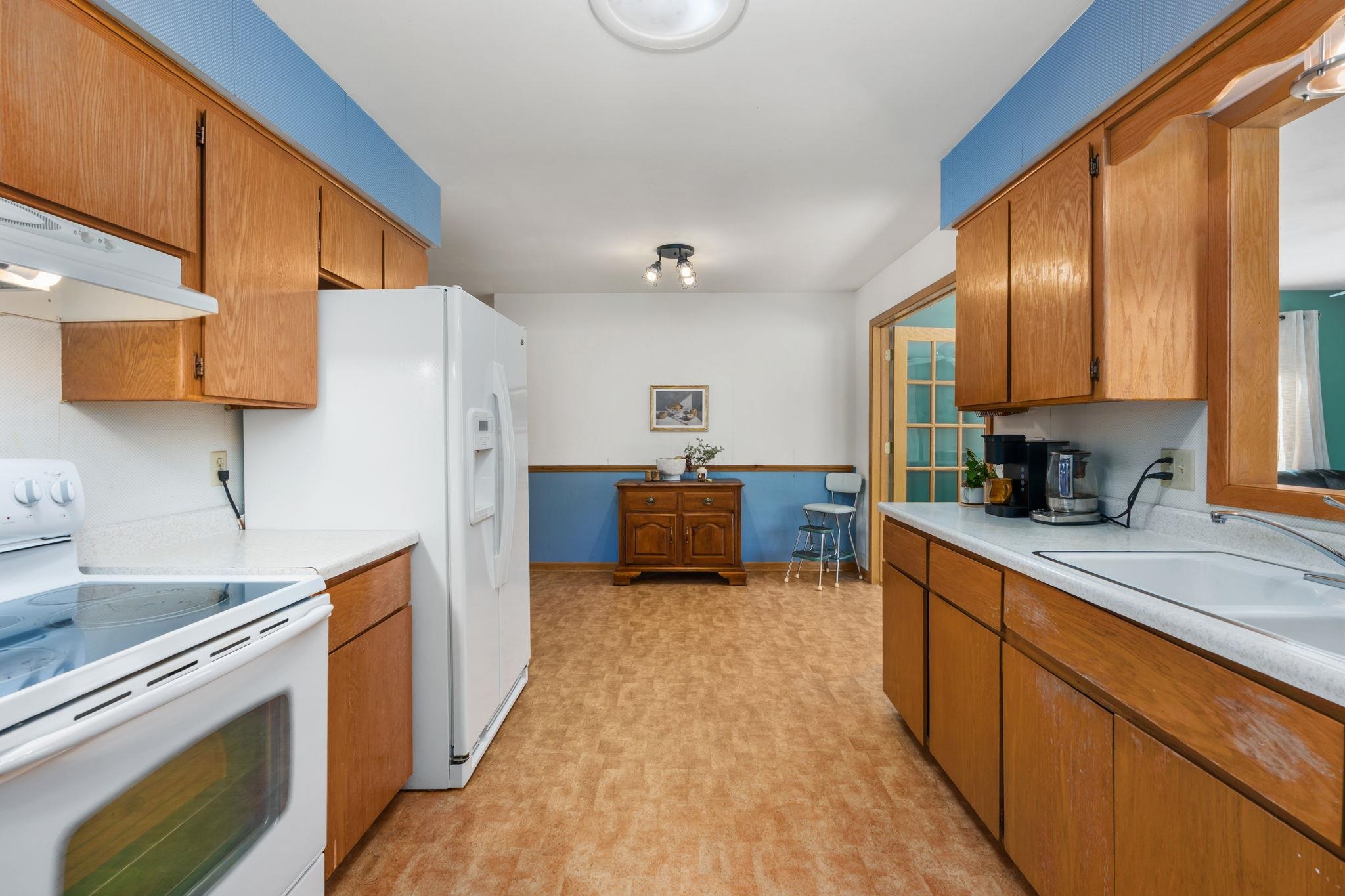 585 North Perry Parkway Oregon, WI 53575 - Photo 16 of 33