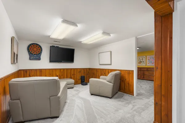 $424,900 | 585 North Perry Parkway, Oregon, WI 53575