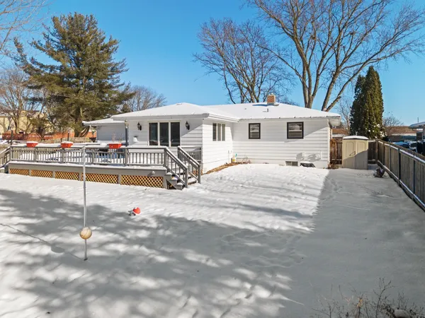 $424,900 | 585 North Perry Parkway, Oregon, WI 53575