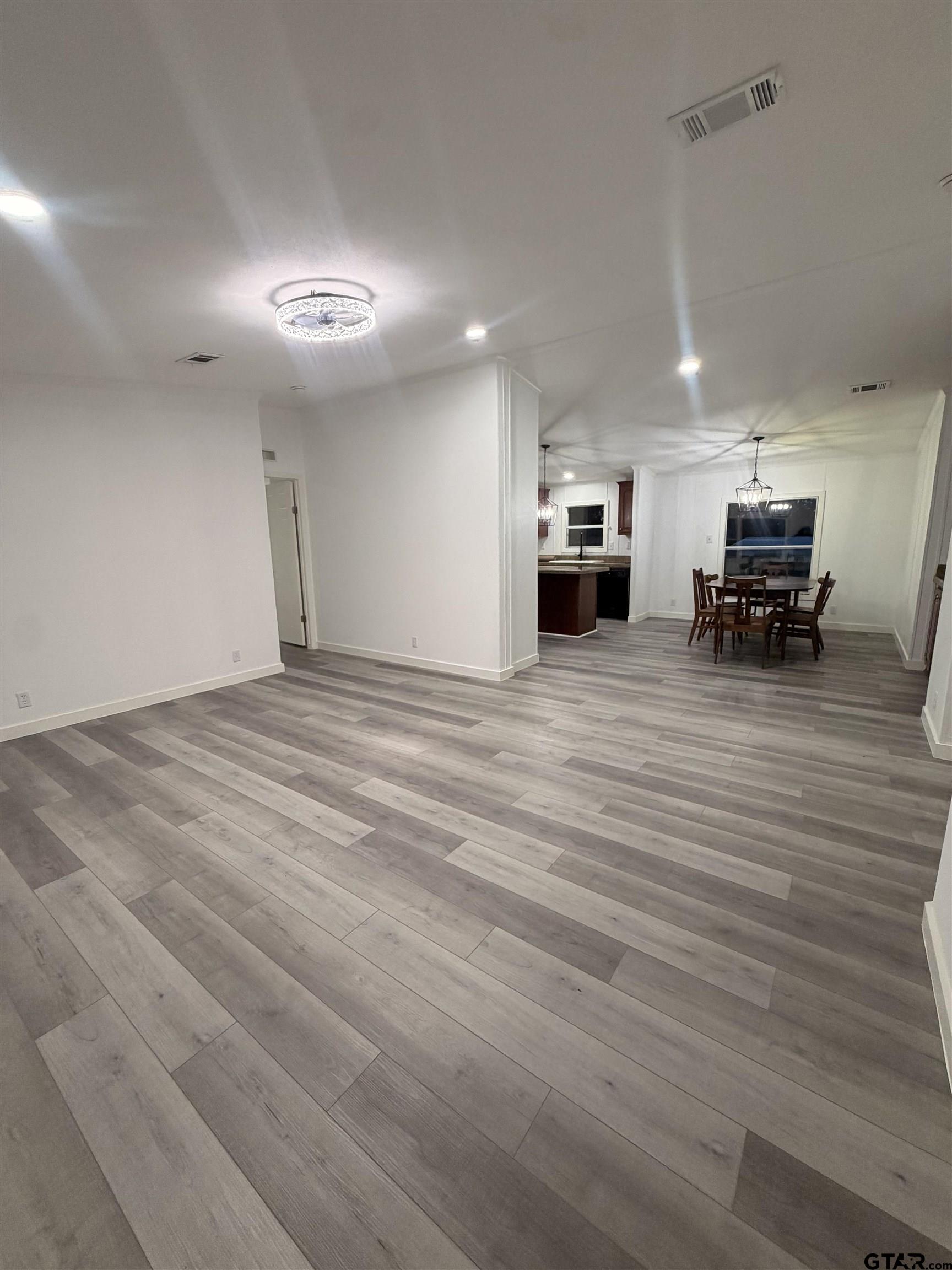 5611 Holiday Hills Road Tyler, TX 75708 - Photo 3 of 33 Gallery Image 3