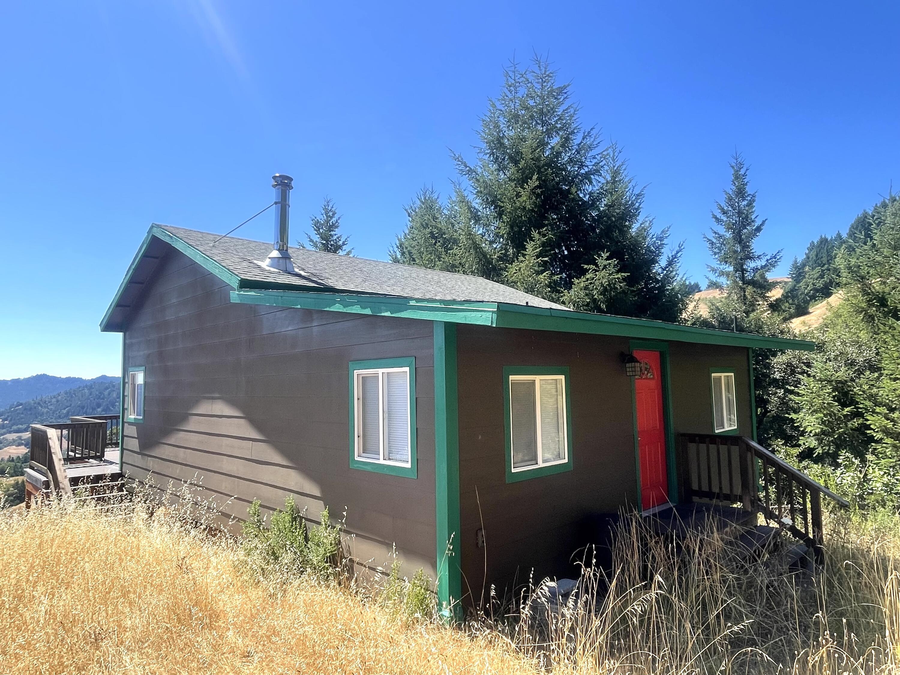 2027 Sunset Ridge Road Blocksburg, CA 95514 - Photo 22 of 37