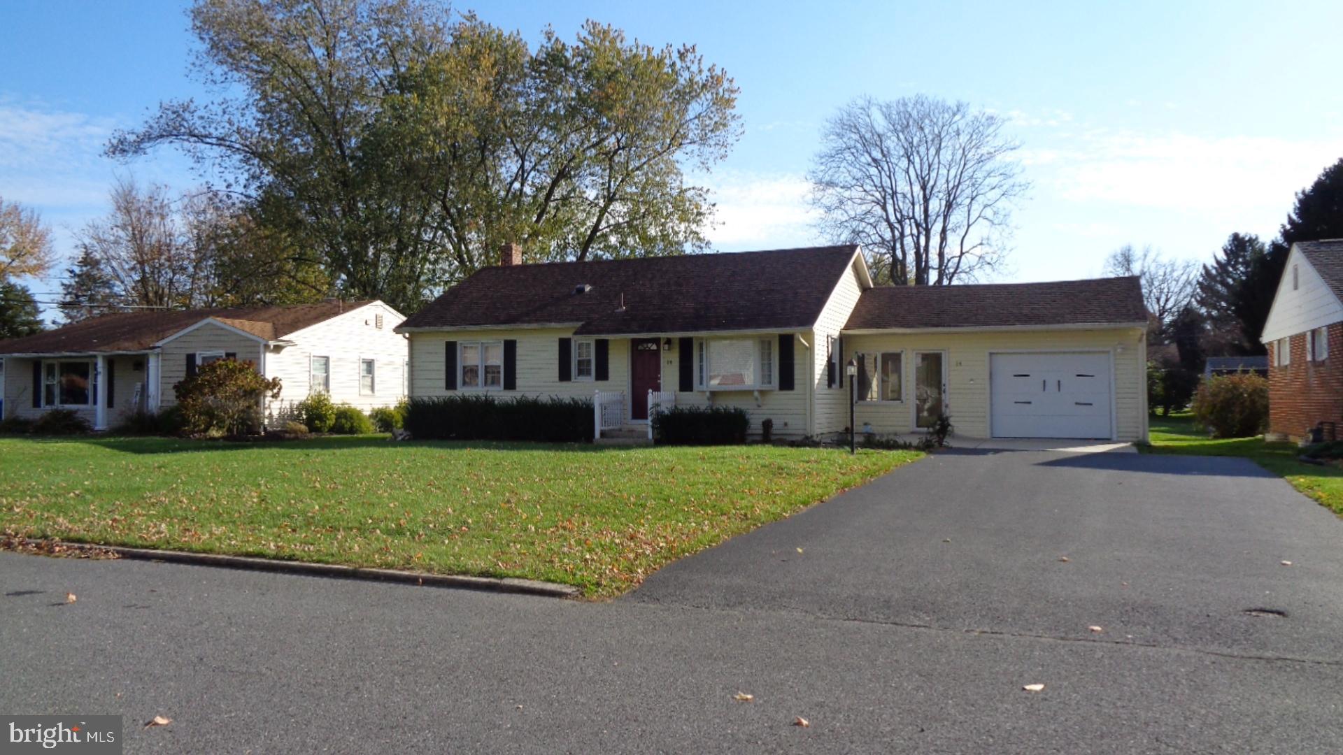 14 Greystone Road Carlisle, PA 17013 - Photo 1 of 14 Gallery Image 1