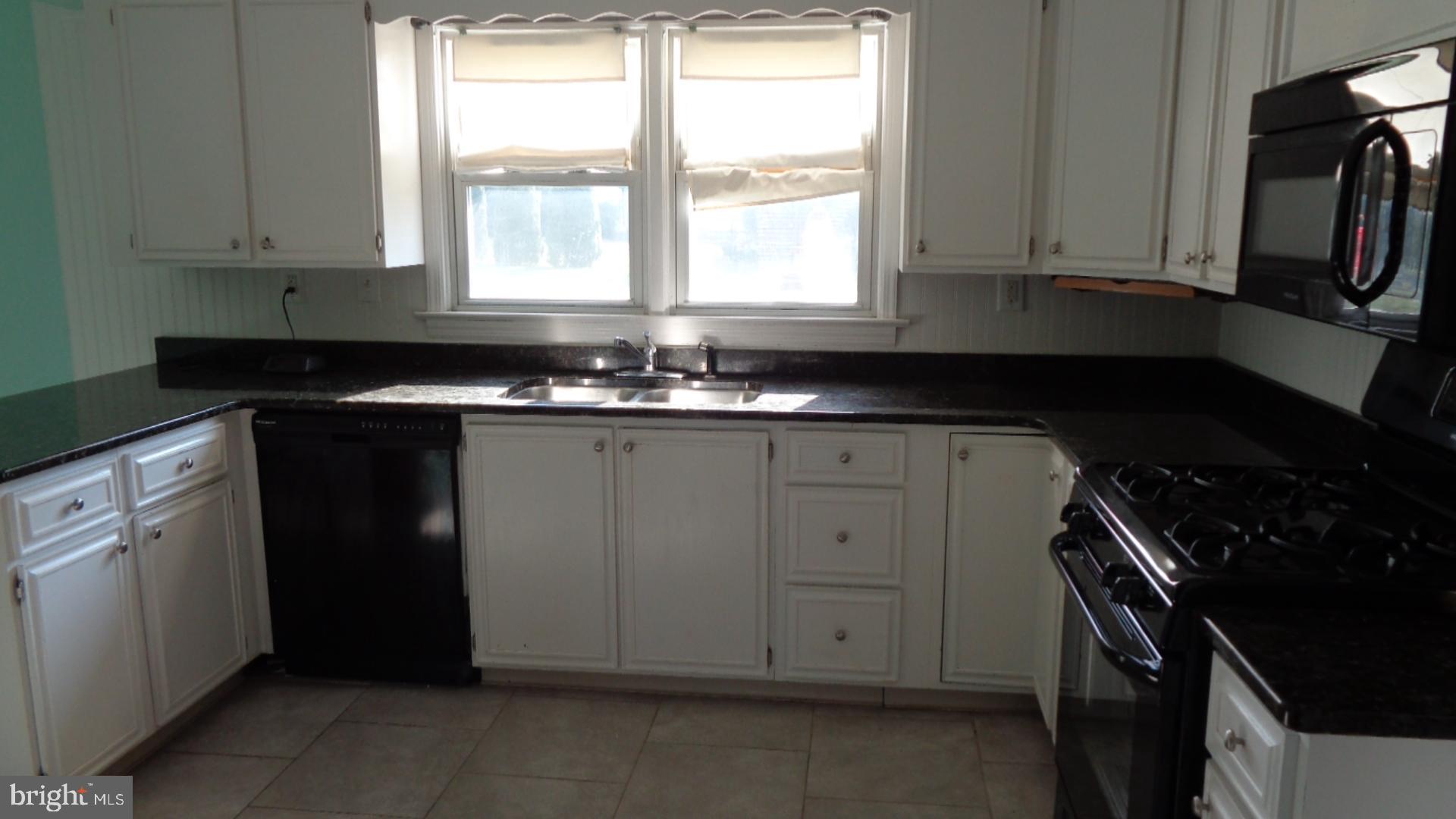 14 Greystone Road Carlisle, PA 17013 - Photo 4 of 14 Gallery Image 4