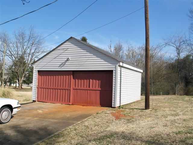 2044 Gap Creek Road Greer, SC 29651 - Photo 5 of 14 Gallery Image 5