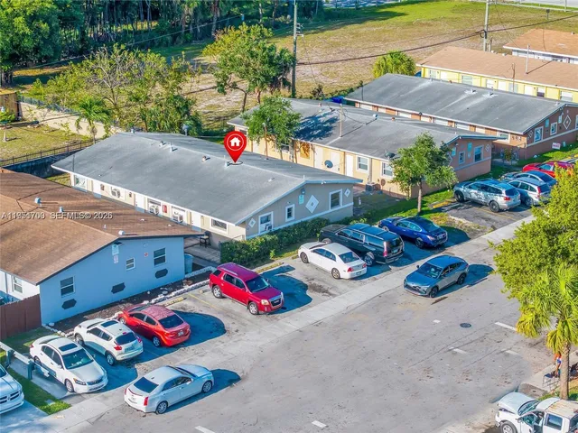 a street sign on a street in front of building