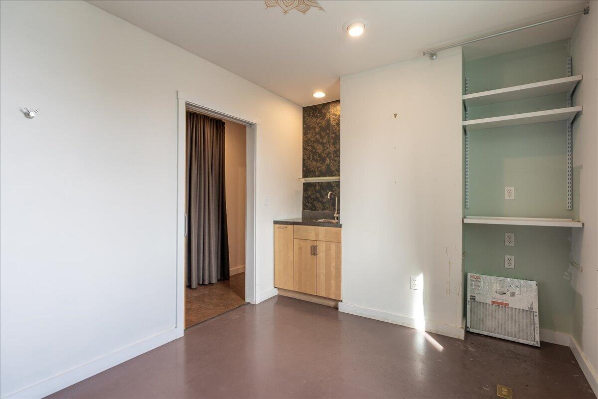 453 Main Street, Unit 1 Rockland, ME 04841 - Photo 25 of 49 35-453 Unit 1-35